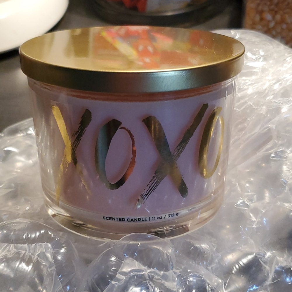 - -Yankee xoxo love candle clean scent sold out free yankee gift 🎁 sold out - Picture 1 of 4